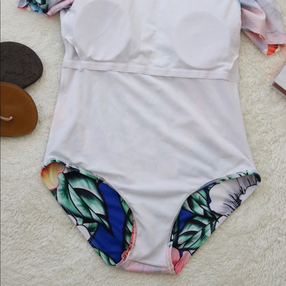 One piece off the shoulder island swimsuit - Picture 6 of 6